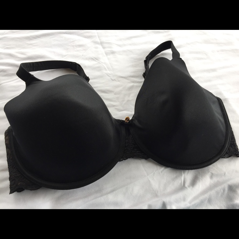 Curvy Couture Black wire bra